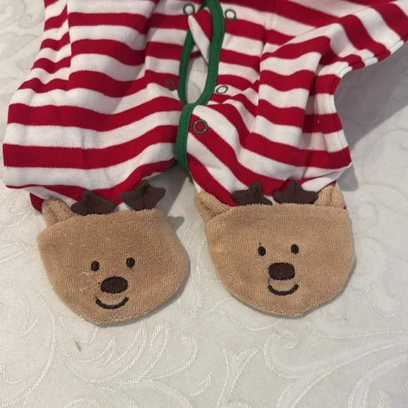 Little Me Holiday Sleeper. Size 3 months. - Picture 4 of 8